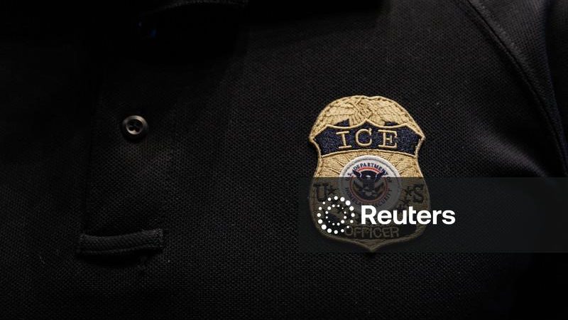 Enfermeira é acusada de ajudar imigrante a fugir da custódia do ICE nos EUA