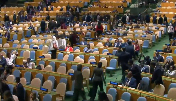 Brasil e outras delegações deixam plenário durante discurso de Netanyahu na ONU