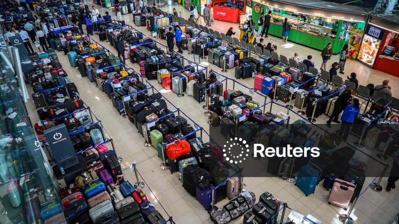 Pelo menos 23 morrem em enchentes na Tailândia; aeroporto de Bangcoc vive caos