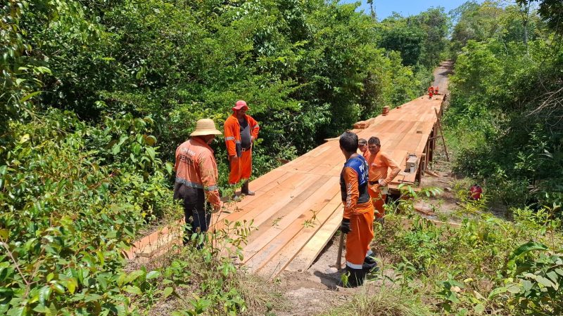 Prefeitura de Manaus constrói ponte de 120 metros no ramal do Brasileirinho para melhorar acesso e mobilidade dos moradores