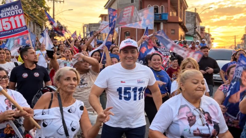 Em clima de festa, Simão Peixoto fecha campanha em Manaus e reúne multidão em grande caminhada no Jorge Teixeira; veja o vídeo