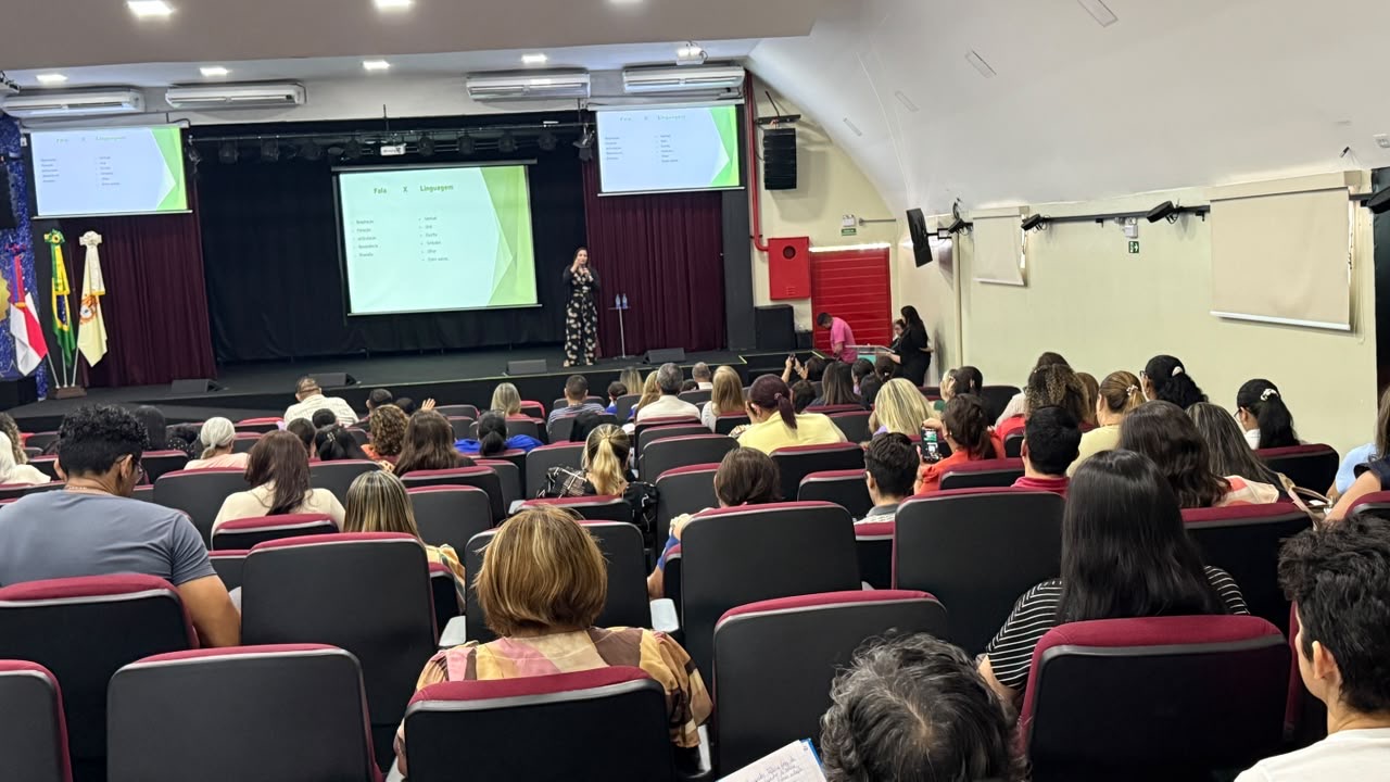Ciclo de palestras orienta profissionais da educação da prefeitura sobre desafios do autismo no ambiente escolar