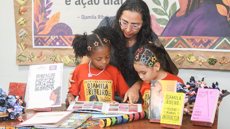 Exposição ‘Ciência Delas’ apresenta projetos de estudantes da rede municipal de educação 