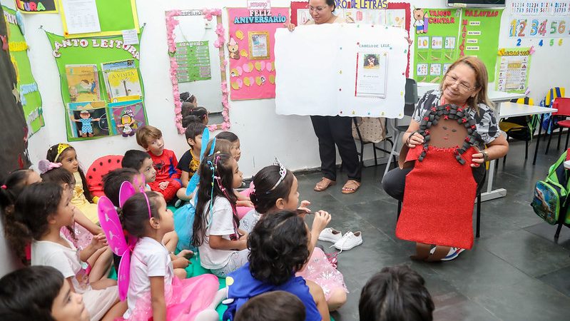 ‘Semana do Livro Infantil’ estimula leitura e imaginação nas escolas de Manaus