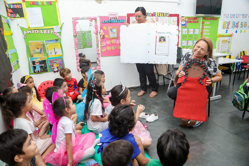 ‘Semana do Livro Infantil’ estimula leitura e imaginação nas escolas de Manaus