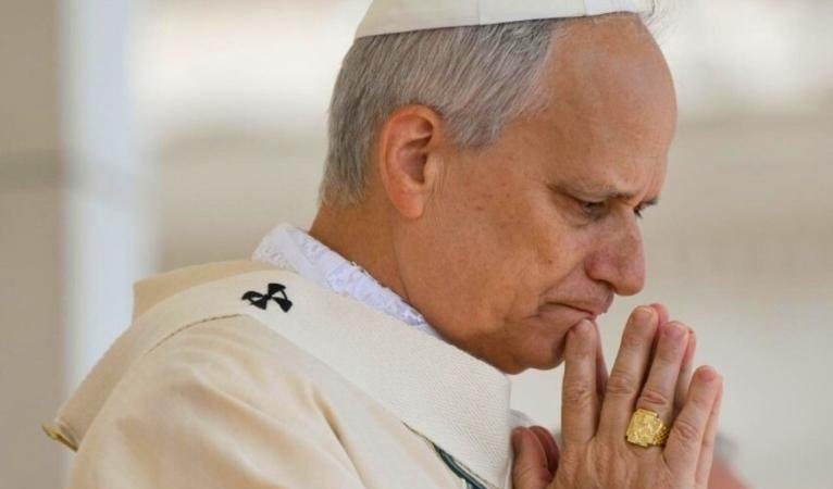 Papa Leão XIV é internado para retirar nódulo no pulmão