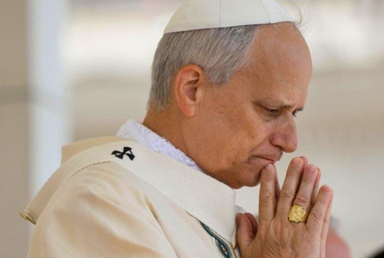 Papa Leão XIV é internado para retirar nódulo no pulmão