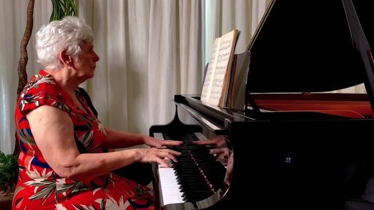 Pianista Estela Caldi apresenta projeto “Schubertíade” na Rádio MEC