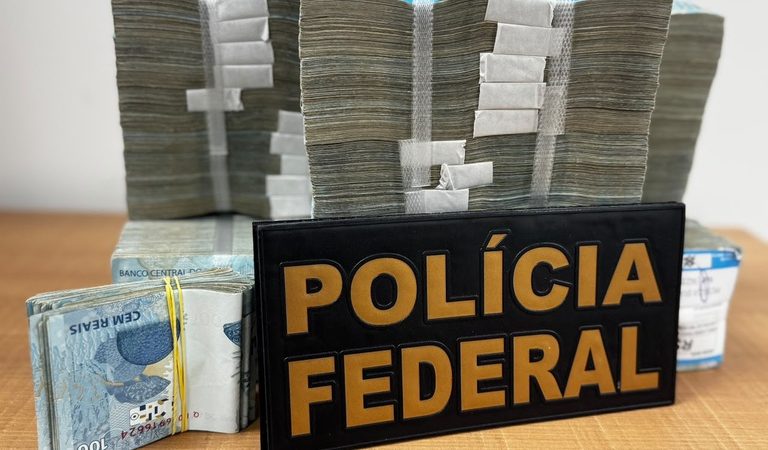 PF apreende meio milhão de reais durante investigação eleitoral em Aracaju