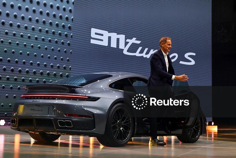 Porsche se prepara para era de vendas mais baixas e busca saída no segmento de luxo