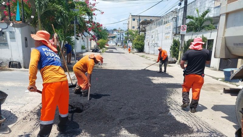 Prefeitura de Manaus conclui recuperação asfáltica da rua Virgínia Wolf, no Parque 10 de Novembro