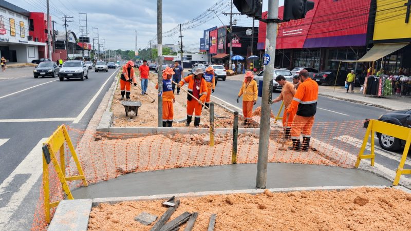 Prefeitura de Manaus avança em obra de novo retorno na Torquato Tapajós para facilitar acesso ao Parque São Pedro