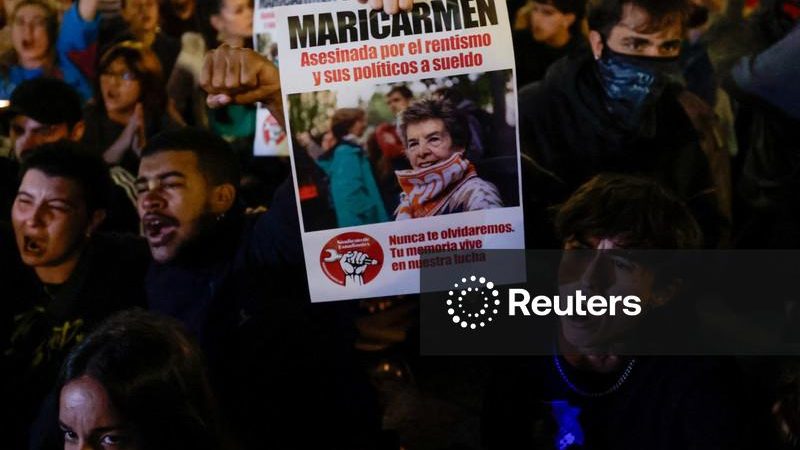 Morre Maricarmen Abascal, octogenária despejada e figura central dos protestos por moradia na Espanha
