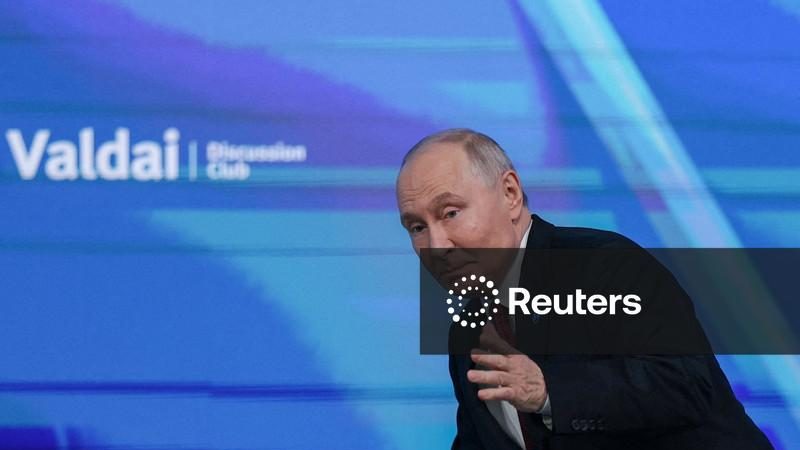Putin diz que Rússia considerará uso de todo leque de armas caso Kaliningrado seja ameaçado
