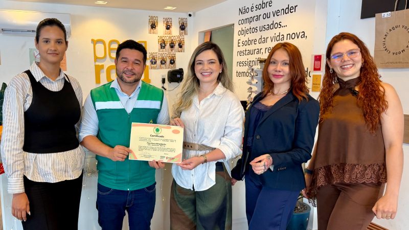 Prefeitura de Manaus certifica empresa como ‘amiga dos animais’ por promover ações de bem-estar a gatos e cachorros