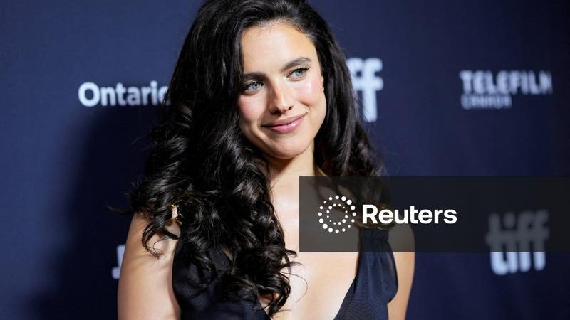 Margaret Qualley destaca “jornada emocional” do drama romântico “Love of Your Life”