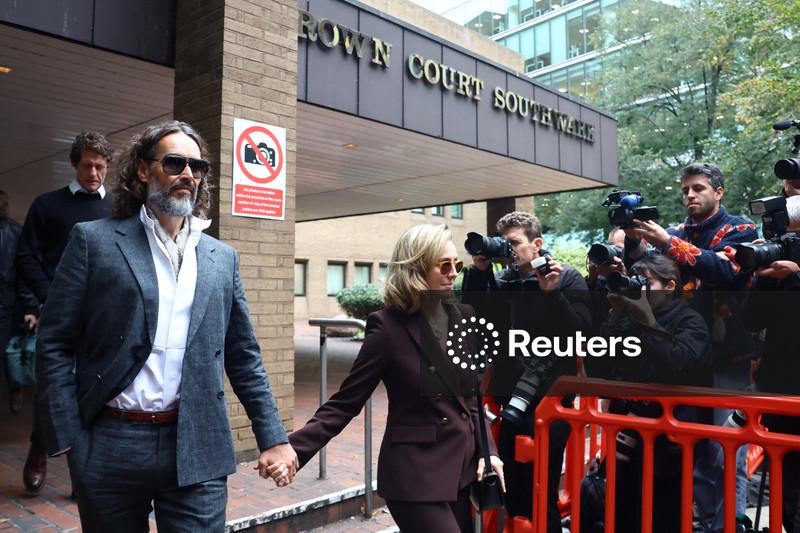 Júri para julgamento de ator britânico Russell Brand é formado
