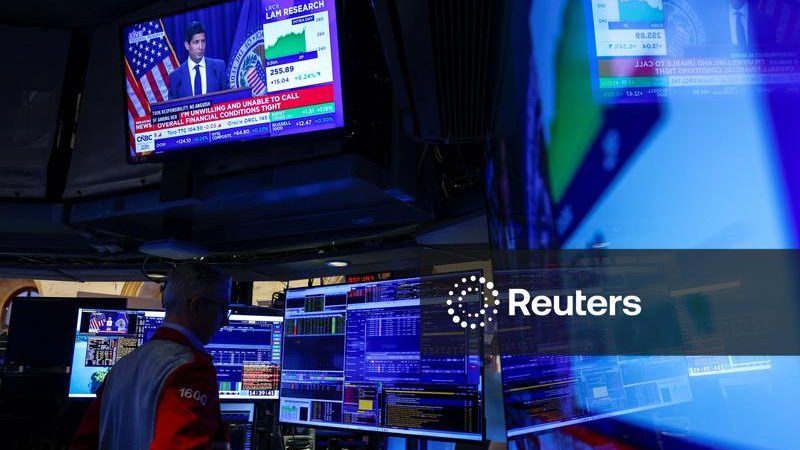 Nasdaq cai mais de 1% após resultado da Alphabet reacender temor sobre IA