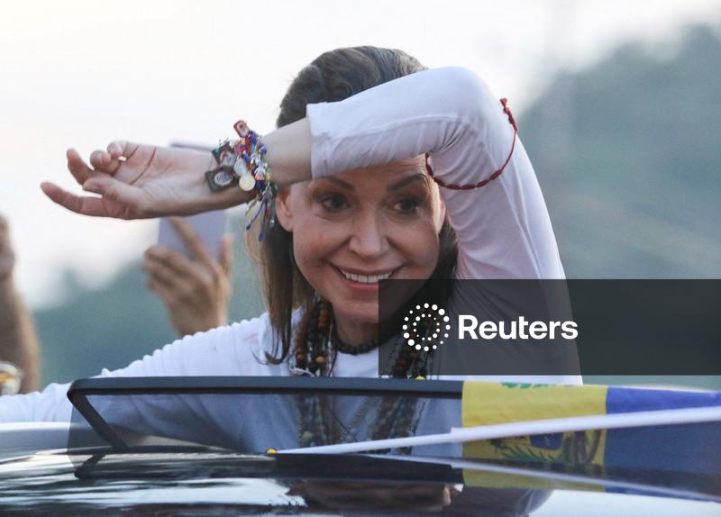 Após retorno de líder da oposição, presidenta interina da Venezuela diz esperar que diálogo ofereça espaço para todas as vozes