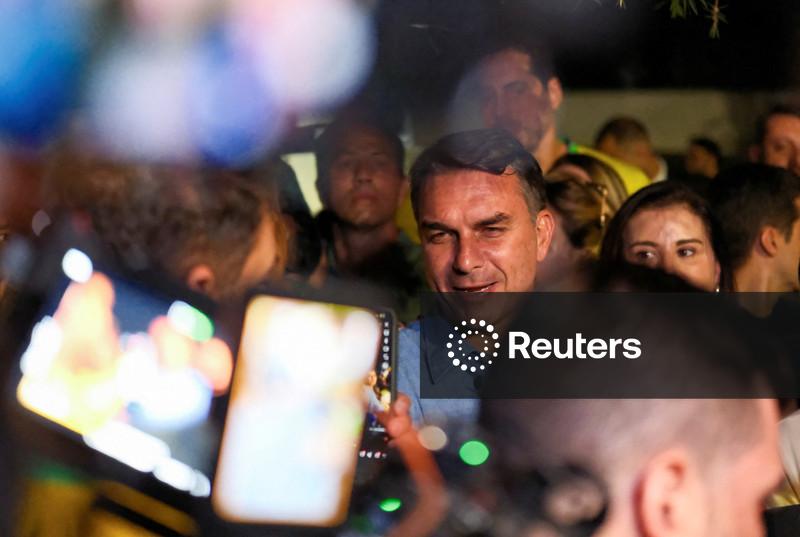 Veja reações de investidores e analistas à vantagem de Flávio sobre Lula nas eleições