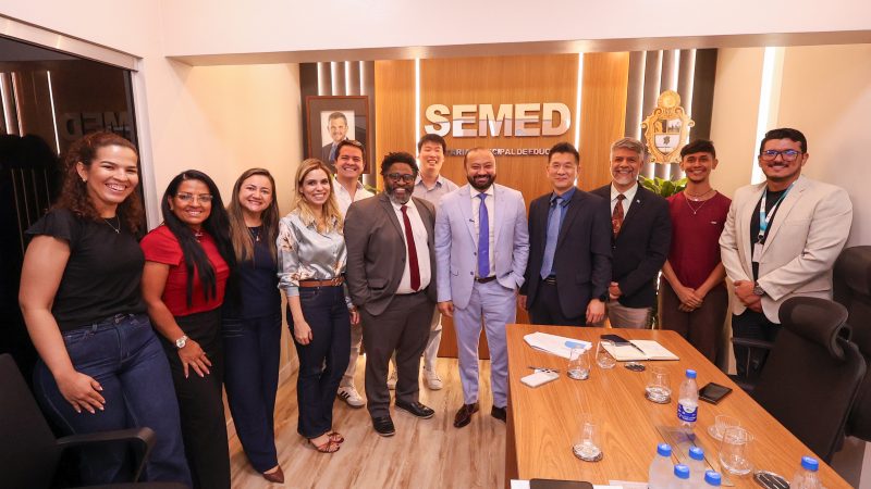 Prefeitura e Consulado Coreano alinham ampliação do ensino de idioma em escolas de Manaus 