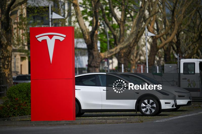Emplacamentos da Tesla aumentam em setembro em toda Europa, ampliando recuperação