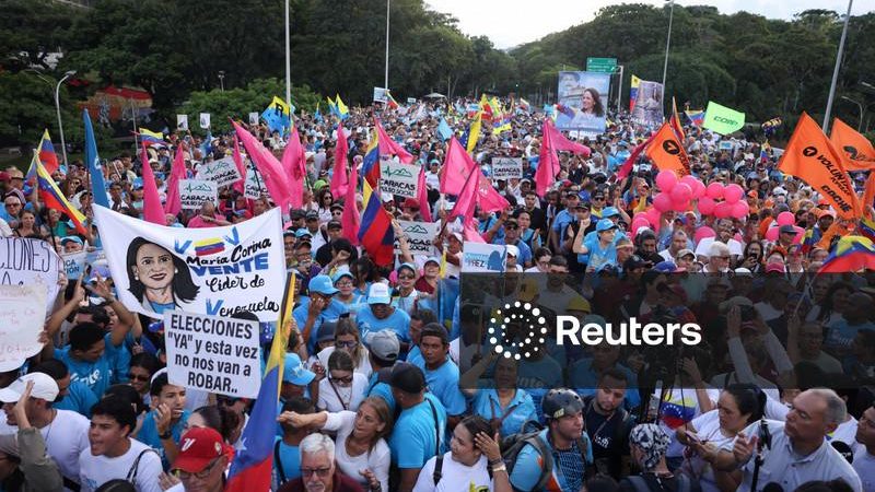 Venezuelanos se manifestam em todo o país para exigir eleições, no maior protesto contra o governo dos últimos anos