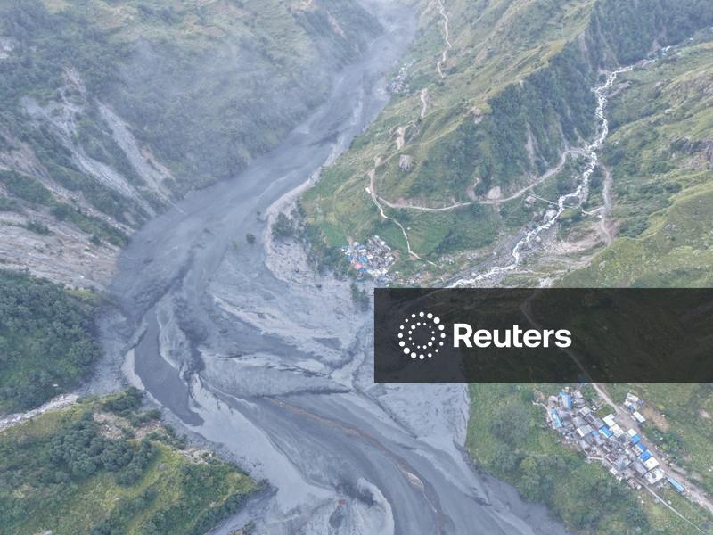 Nepal pede que moradores deixem região após enchente causada por deslizamento; 5 pessoas estão desaparecidas