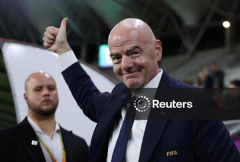 Infantino enfrenta rebeldes em Zurique após fracasso na venda de participações na Copa do Mundo