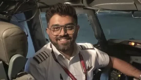 “Não podia deixar todo mundo morrer”: piloto relata ataque dentro de avião