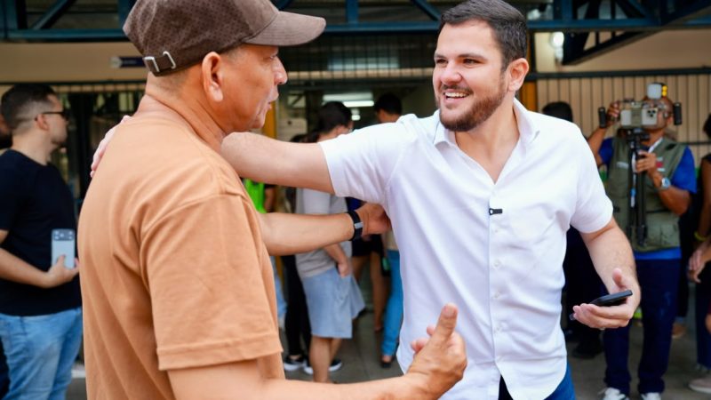 Prefeito Renato Junior vota, garante gratuidade do transporte público e convida a população a ir às urnas no segundo turno das Eleições 2026