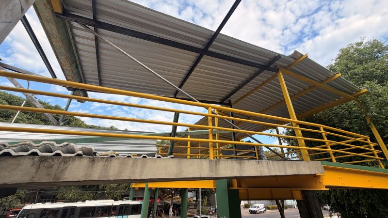 Prefeitura de Manaus avança na modernização da passarela da avenida Carvalho Leal