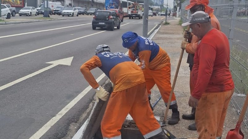 Prefeitura de Manaus desobstrui caixas coletoras na avenida Constantino Nery e reforça prevenção contra alagamentos