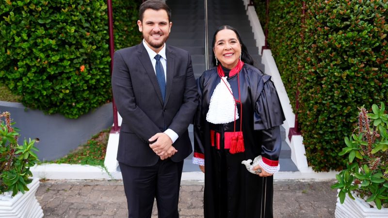 Prefeito Renato Junior prestigia recondução da procuradora-geral Leda Mara ao comando do MP-AM e destaca importância do diálogo entre os poderes 
