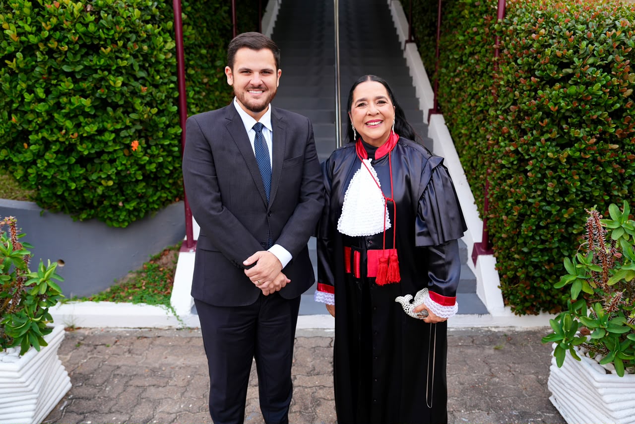 Prefeito Renato Junior prestigia recondução da procuradora-geral Leda Mara ao comando do MP-AM e destaca importância do diálogo entre os poderes 