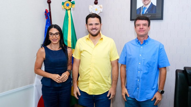 Prefeito Renato Junior nomeia Shádia Fraxe no comando da Semsa e major Renan Libório na chefia da Casa Militar