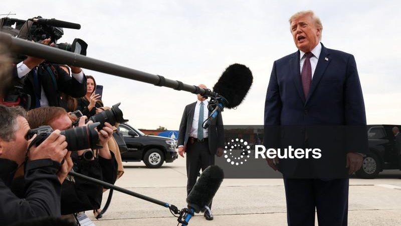 Trump diz que robôs importados representam riscos à segurança nacional, mas não impõe tarifas