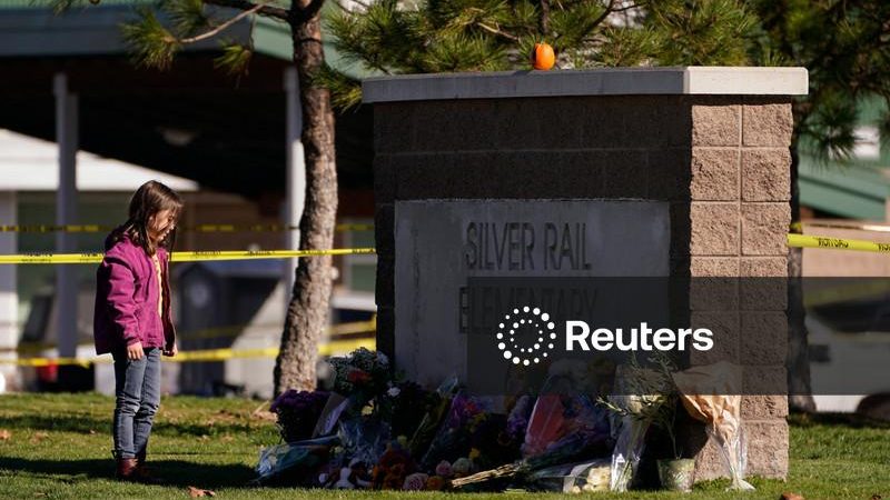 Polícia busca respostas após mortes de crianças a tiros em escola no Oregon