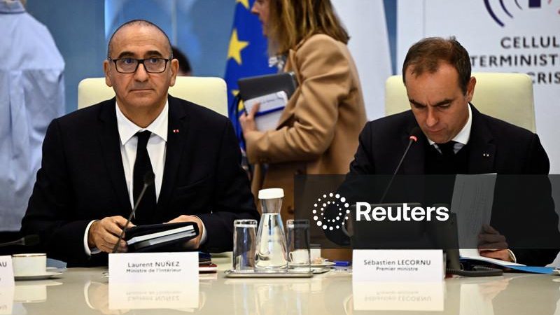 França enviará algumas forças militares para reforçar polícia em manifestações de sábado