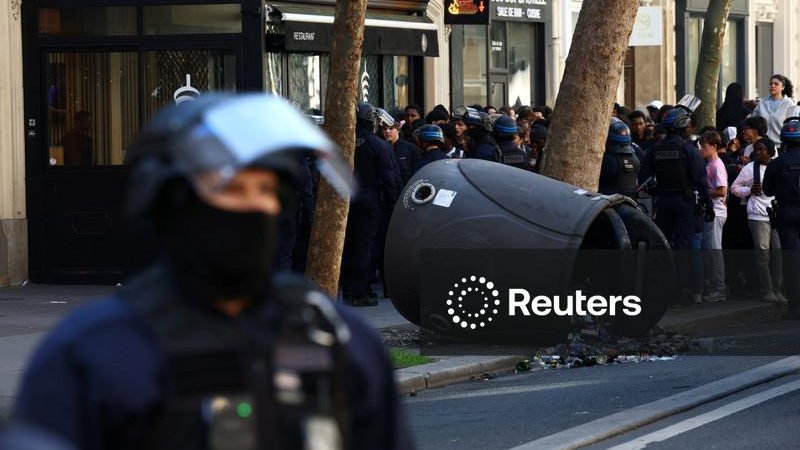 Protestos nas escolas francesas entram na 3ª semana; adolescente perde a mão em explosão