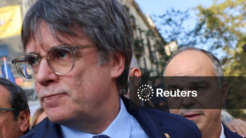 Decisão judicial elimina principal obstáculo ao retorno do líder separatista catalão Puigdemont à Espanha