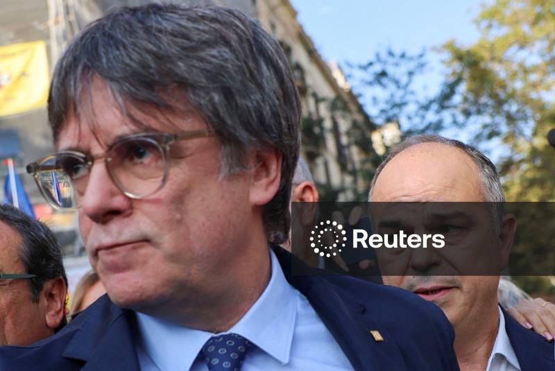 Decisão judicial elimina principal obstáculo ao retorno do líder separatista catalão Puigdemont à Espanha
