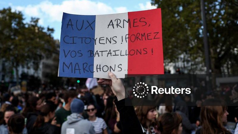 Estudantes franceses em protesto prometem continuar luta após conquistarem primeira vitória
