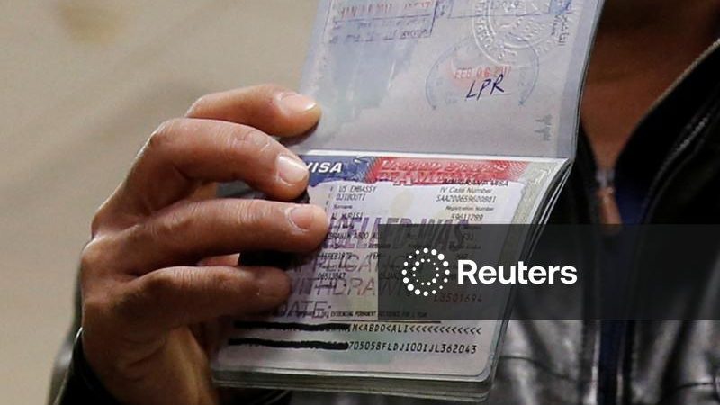 Governo Trump diz ter revogado mais de 300 mil vistos