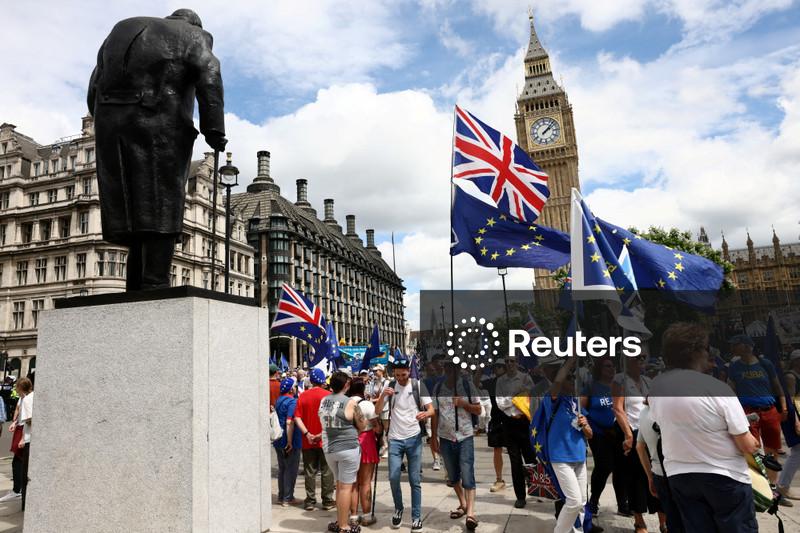 Premiê do Reino Unido diz que Rússia interferiu em votação do Brexit em 2016