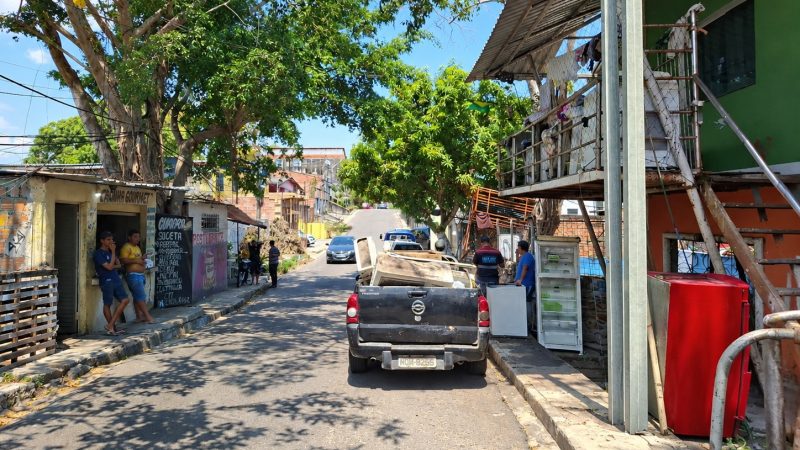 Prefeitura notifica cidadão por obstrução de calçada após vídeo em que se diz vítima de ‘inveja’