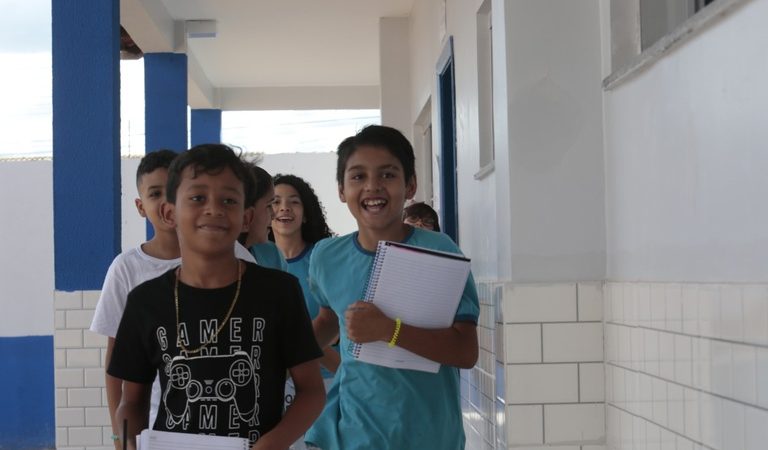 Glossário aborda ‘discurso de ódio’ e orienta como prevenir a violência escolar