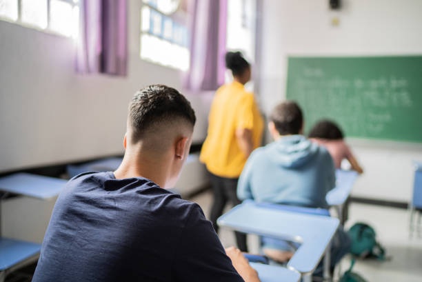 Cursinhos populares apoiam preparação de estudantes para o Enem