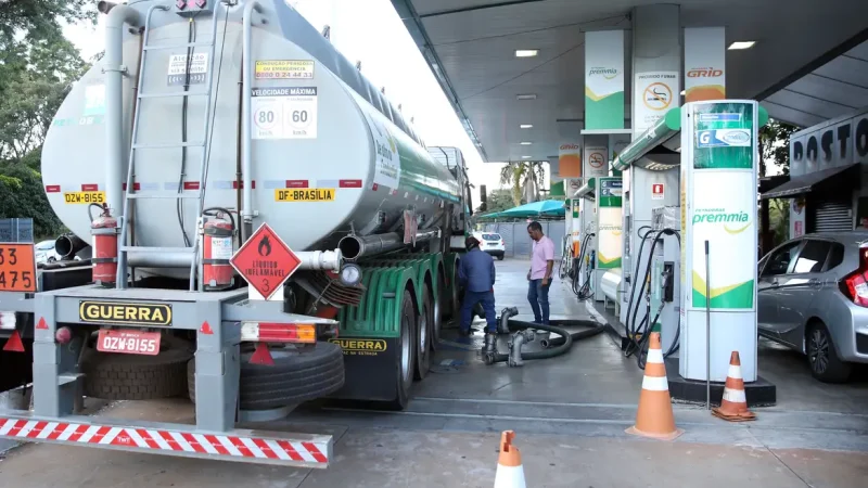 Abastecimento de diesel nos postos segue com nova subvenção, informa ministério