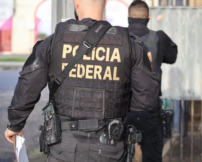 Polícia Federal alcança marca recorde de 17 mil foragidos capturados em 2026